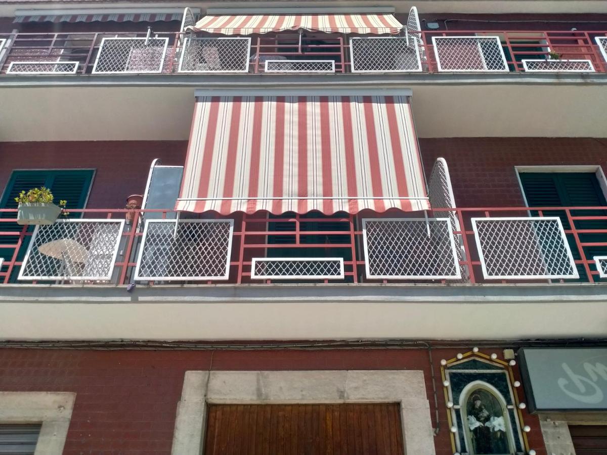 Aura Apartment בארי מראה חיצוני תמונה